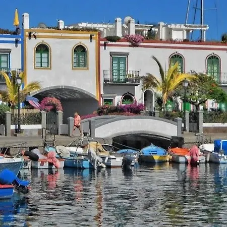Casa Juan, *